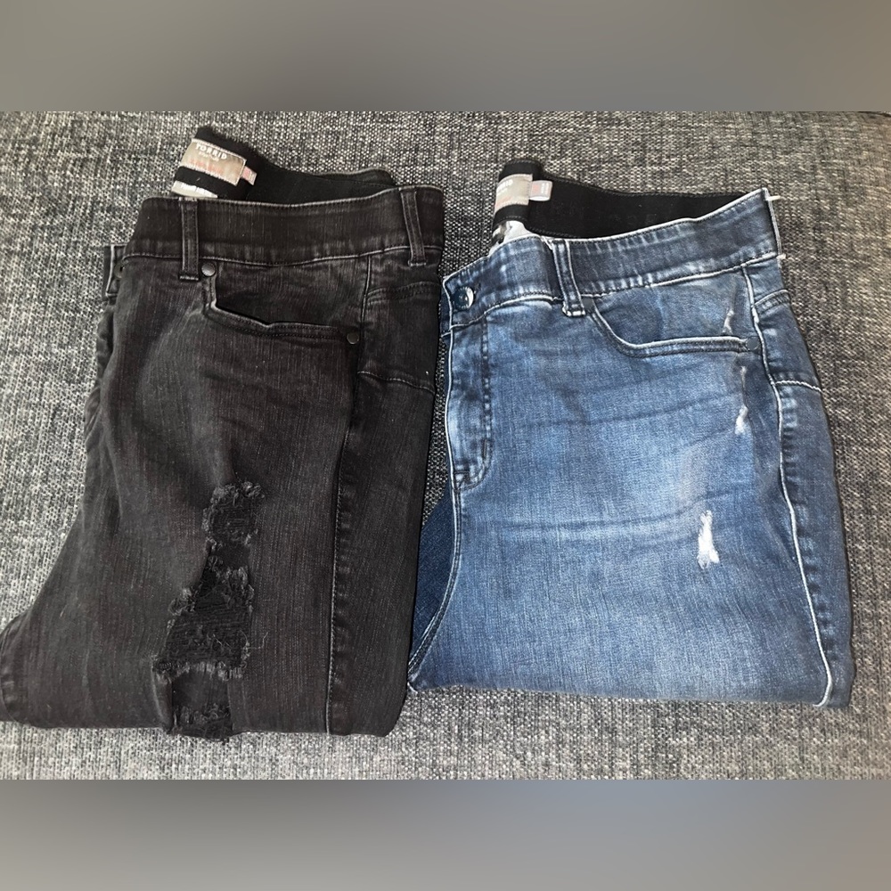 Torrid skinny jeans size 22 Lot of 2